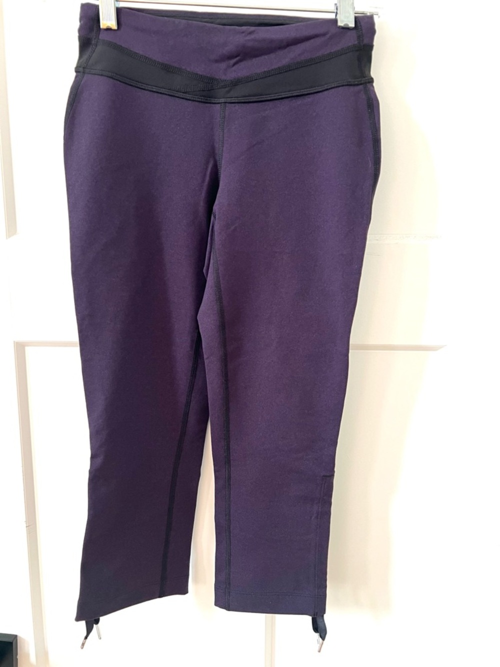 Lucy Purple and Black Capri Leggings